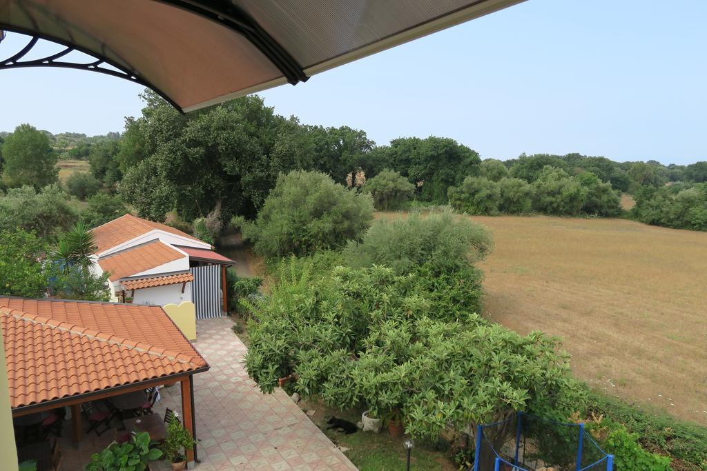 Gullo Capo Vaticano Ricadi Szoba fotó